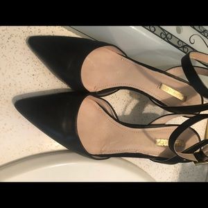 Louis et cue low heel sandals